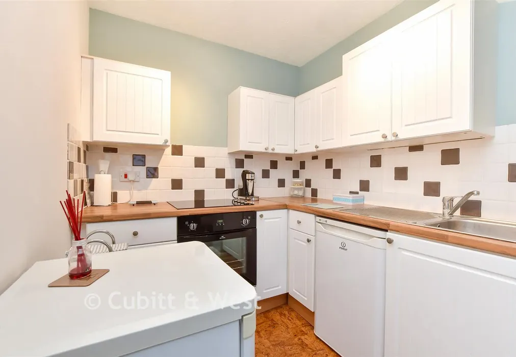 Kitchen / Lounge - Wickham Road, Shirley, Croydon, Surrey - Wards of Kent