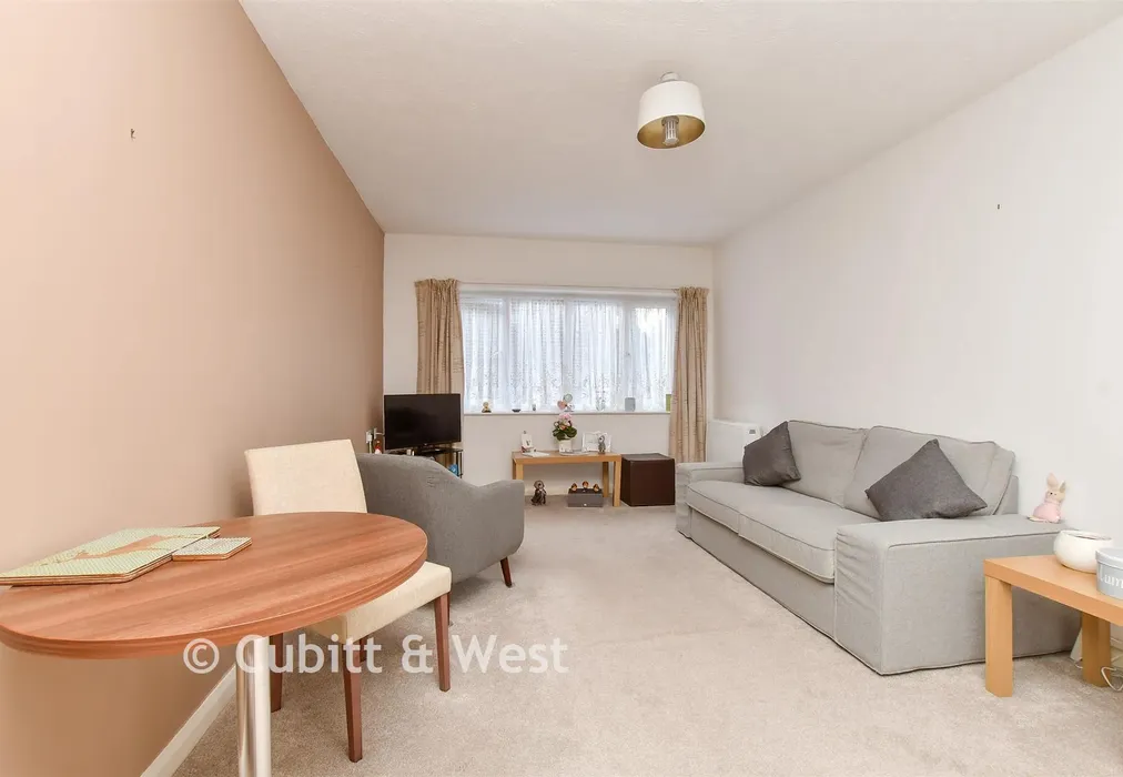 Kitchen / Lounge - Wickham Road, Shirley, Croydon, Surrey - Wards of Kent