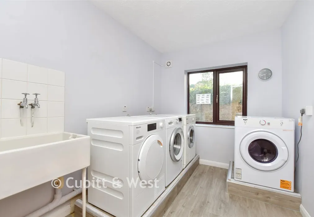 Internal Feature - Wickham Road, Shirley, Croydon, Surrey - Wards of Kent