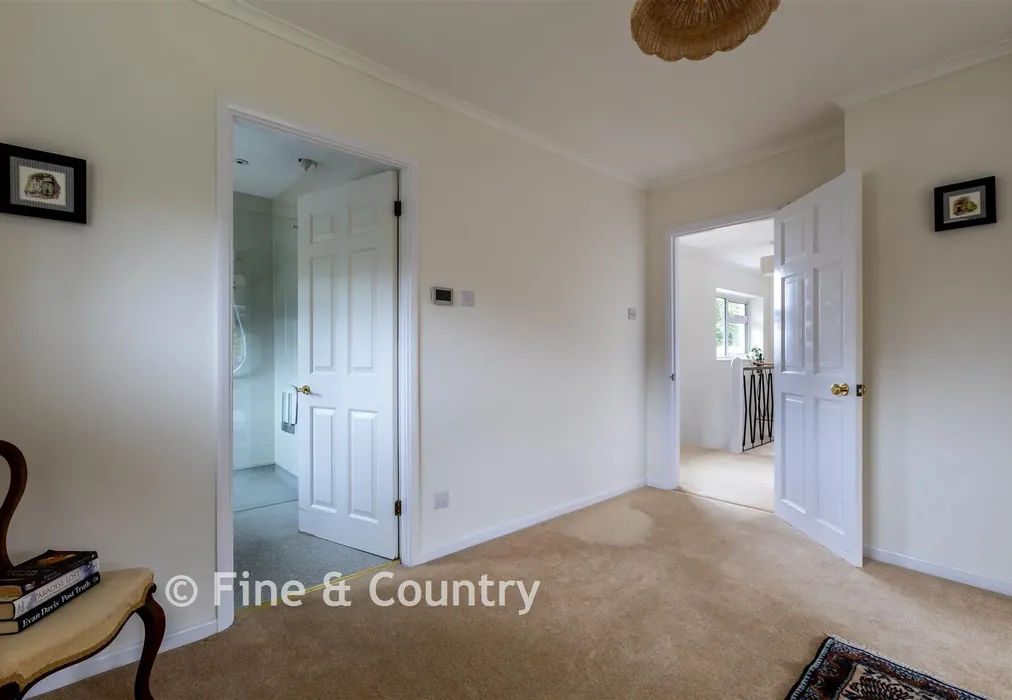 Principle Bedroom - Birling Road, Tunbridge Wells, Kent - Wards of Kent