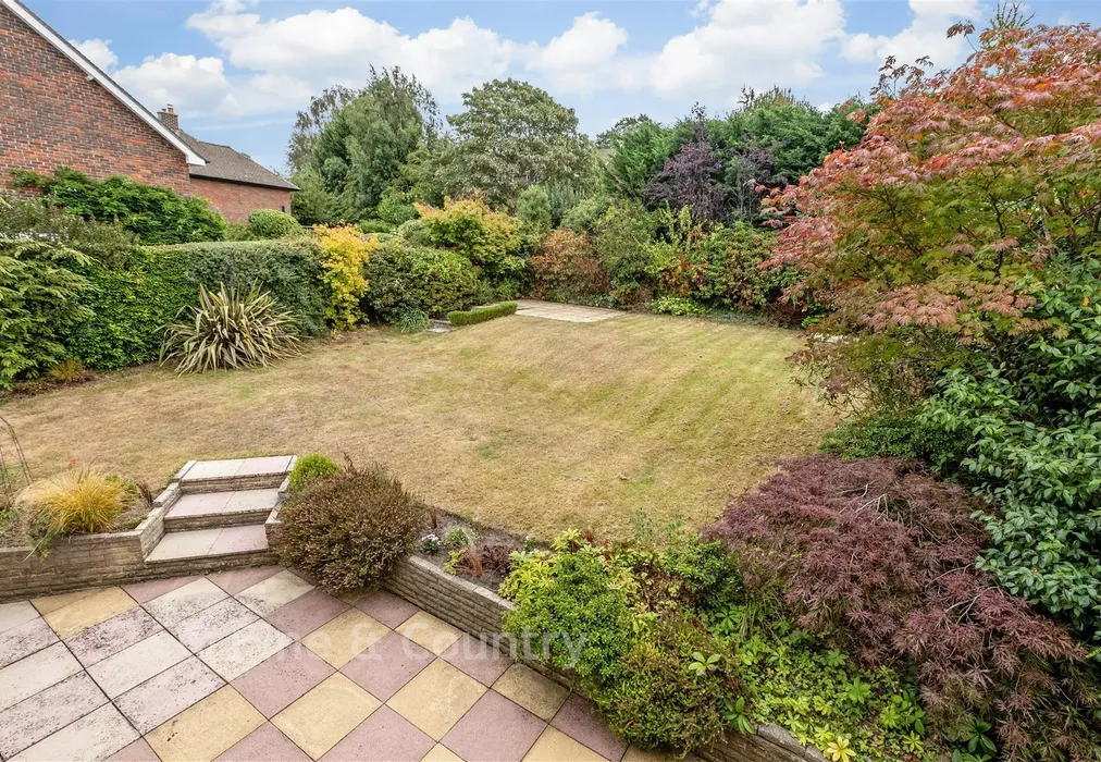 Patio And Garden - Birling Road, Tunbridge Wells, Kent - Wards of Kent