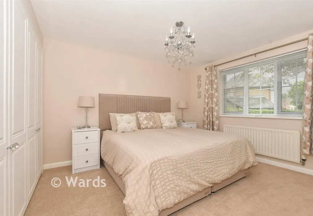 Bedroom 1 - Sweet Bay Crescent, Ashford, Kent - Wards of Kent