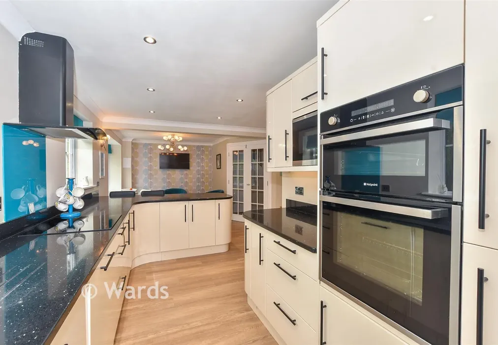 Kitchen/Diner - Sweet Bay Crescent, Ashford, Kent - Wards of Kent