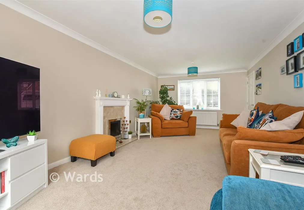 Sitting Room - Sweet Bay Crescent, Ashford, Kent - Wards of Kent