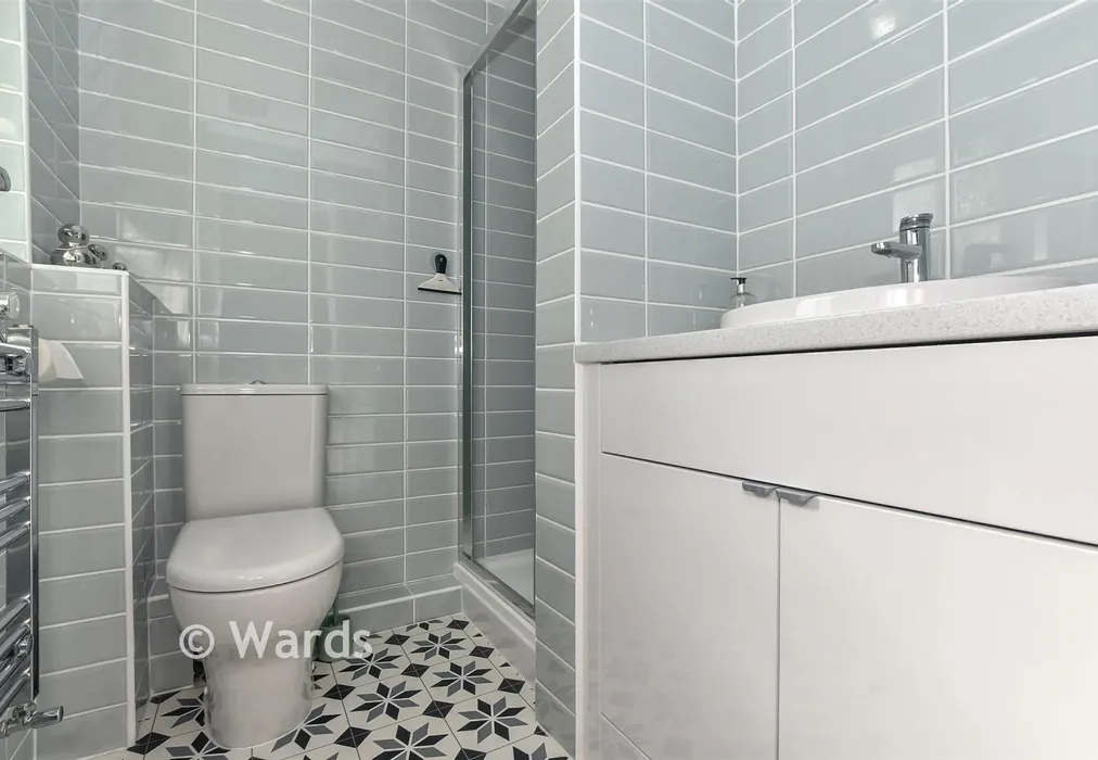 En-Suite Shower Room - Sweet Bay Crescent, Ashford, Kent - Wards of Kent