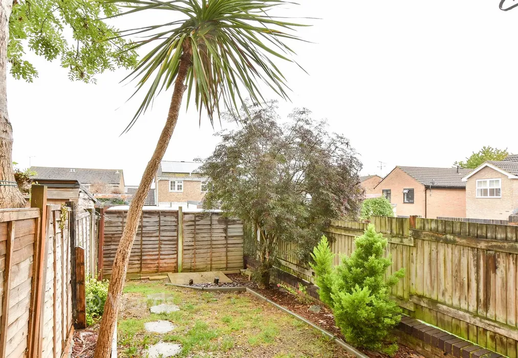 Rear Garden - Gatcombe Close, Walderslade, Chatham, Kent - Wards of Kent