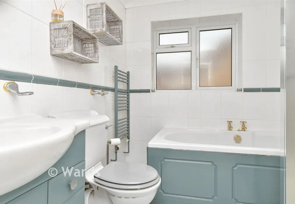 Bathroom - Olivine Close, Walderslade Woods, Chatham, Kent - Wards of Kent