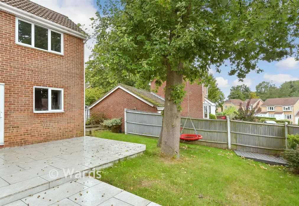 Front Garden - Olivine Close, Walderslade Woods, Chatham, Kent - Wards of Kent