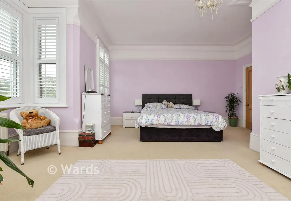 Bedroom 1 - West Cliff Road, Broadstairs, Kent - Wards of Kent