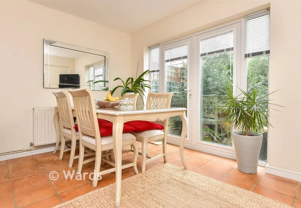 Kitchen/ Breakfast Room - West Cliff Road, Broadstairs, Kent - Wards of Kent