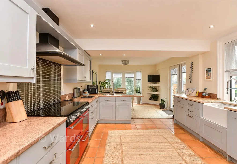 Kitchen/ Breakfast Room - West Cliff Road, Broadstairs, Kent - Wards of Kent