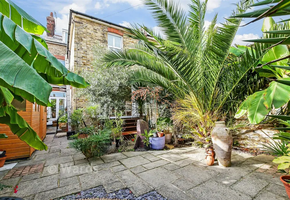 Rear Garden - West Cliff Road, Broadstairs, Kent - Wards of Kent