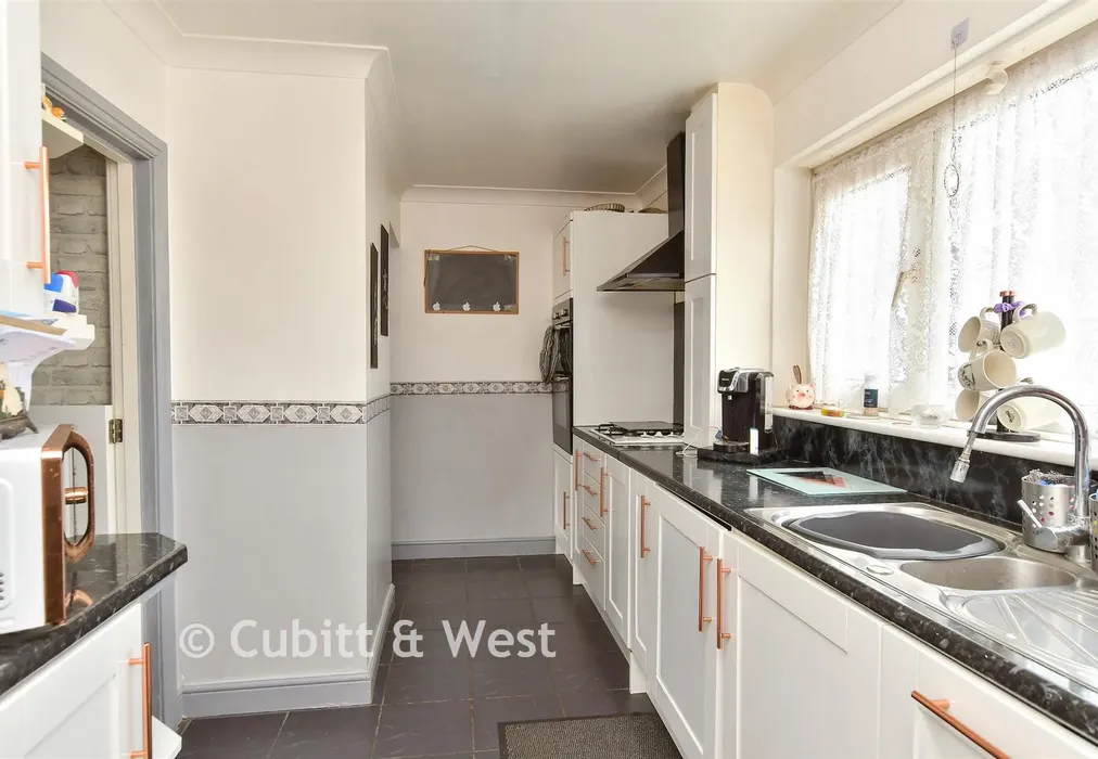 Kitchen - Hunston Close, Brighton, East Sussex - Wards of Kent