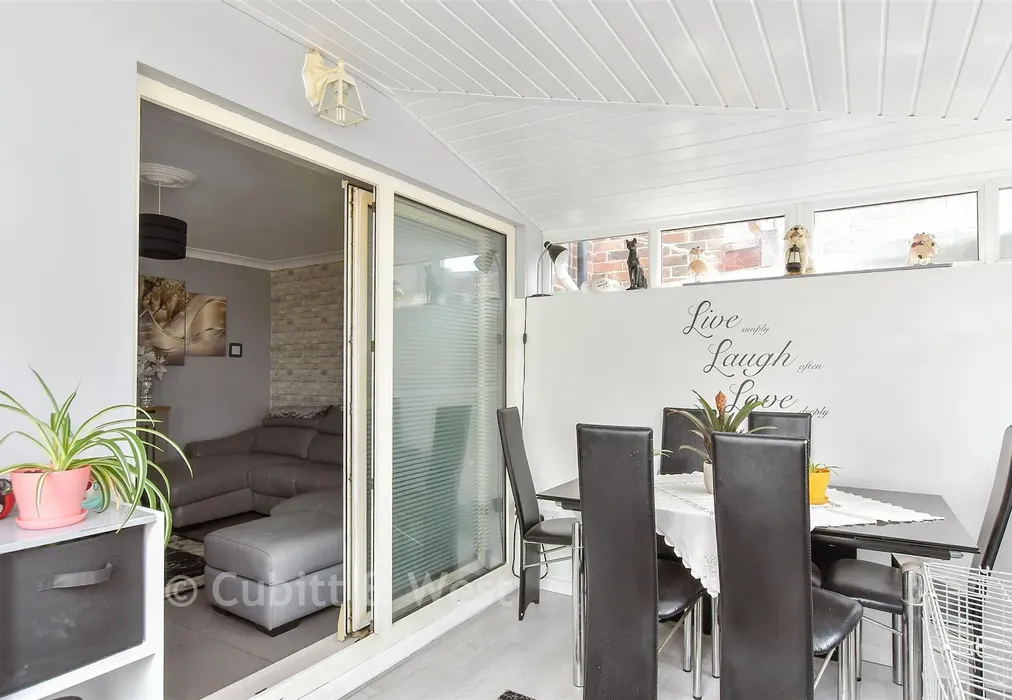 Conservatory - Hunston Close, Brighton, East Sussex - Wards of Kent