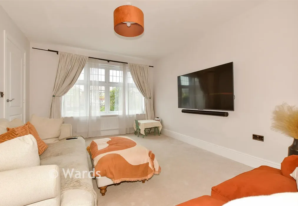 Lounge - Holness Road, Herne Bay, Kent - Wards of Kent