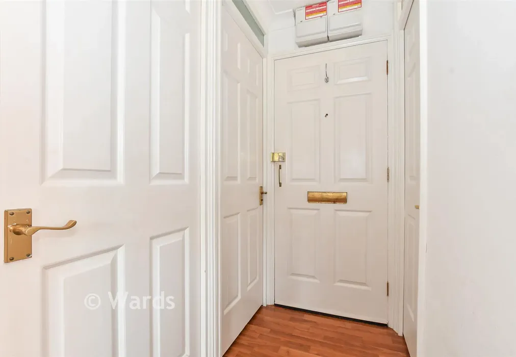 Entrance Hall - Garfield Place, Faversham, Kent - Wards of Kent