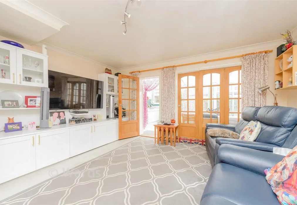 Living Room - Elm Road, Stone, Kent - Wards of Kent