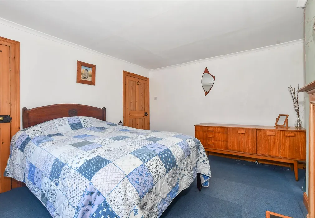Bedroom 2 - Oare Road, Faversham, Kent - Wards of Kent