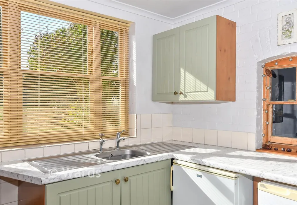 Internal Lifestyle Photograph - Oare Road, Faversham, Kent - Wards of Kent