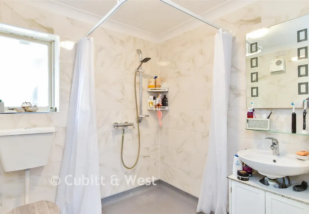 Wet Room - West Front Road, Bognor Regis, West Sussex - Wards of Kent