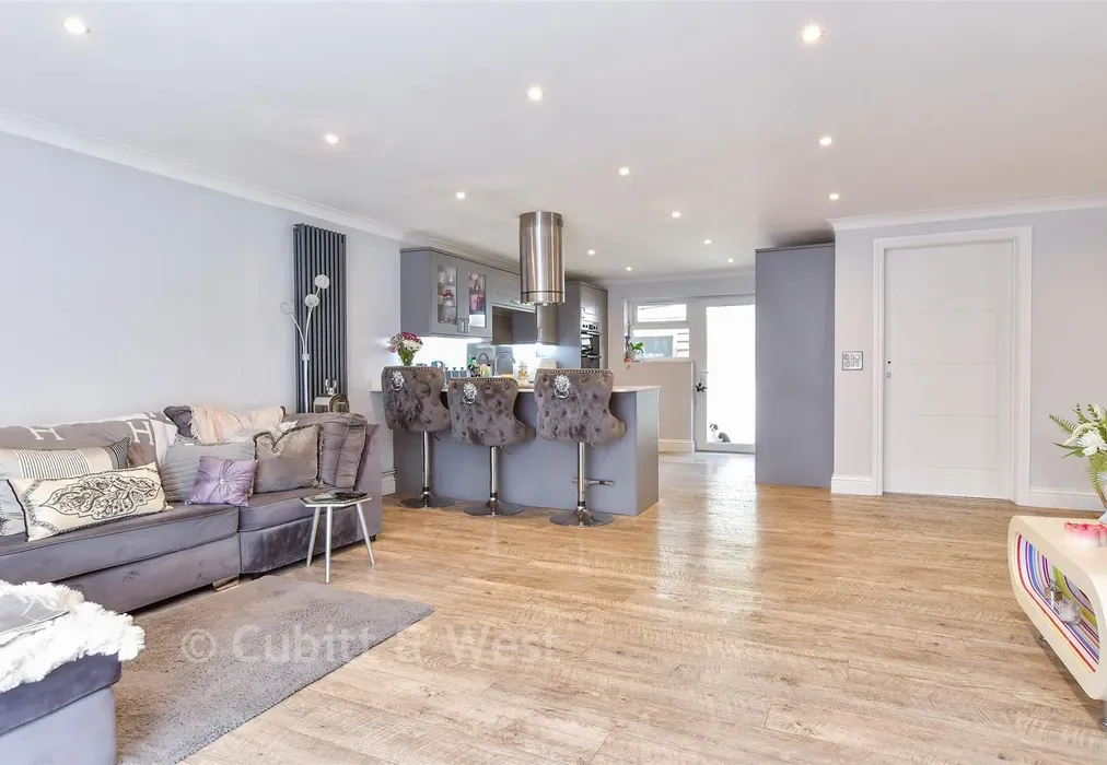 Sitting Room/ Kitchen - West Front Road, Bognor Regis, West Sussex - Wards of Kent
