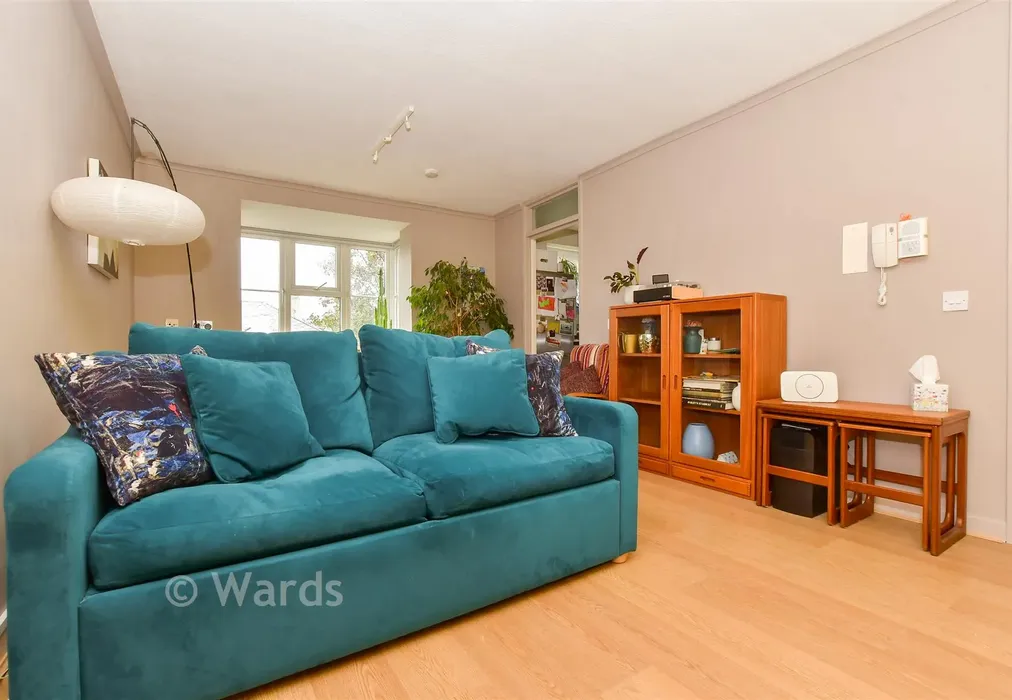 Lounge/ Diner - Queen Street, Deal, Kent - Wards of Kent