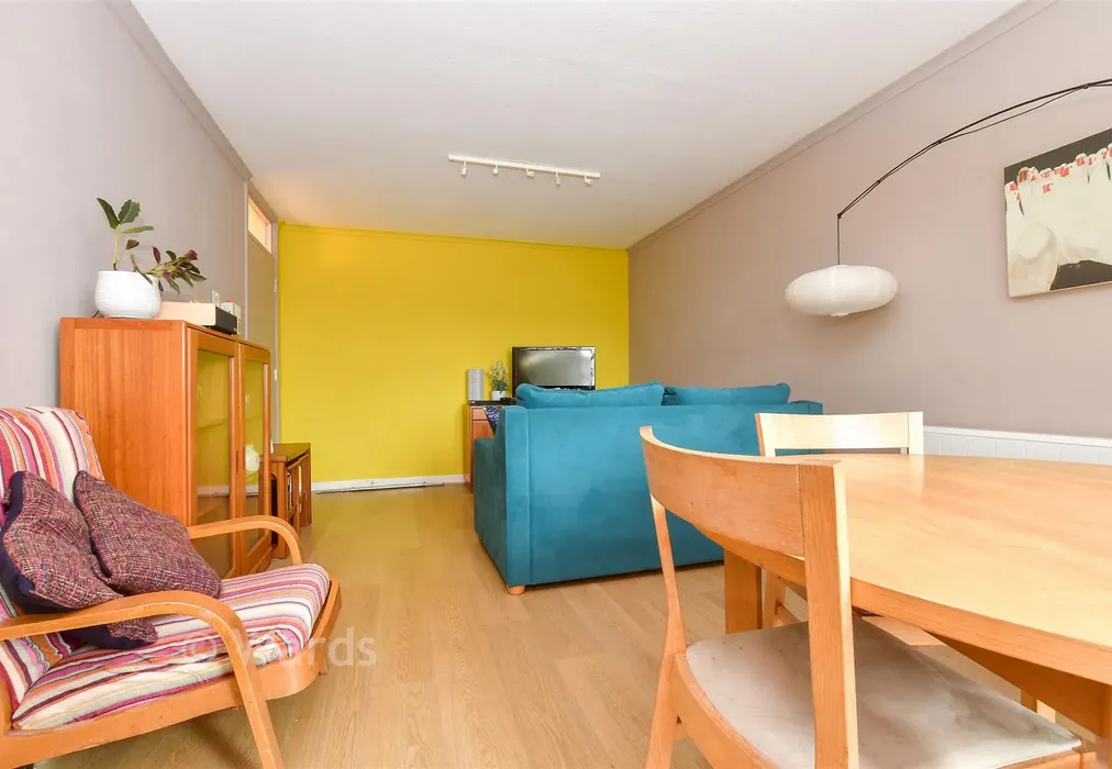 Lounge/ Diner - Queen Street, Deal, Kent - Wards of Kent