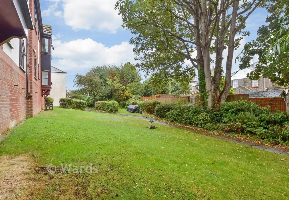 Communal Gardens - Queen Street, Deal, Kent - Wards of Kent
