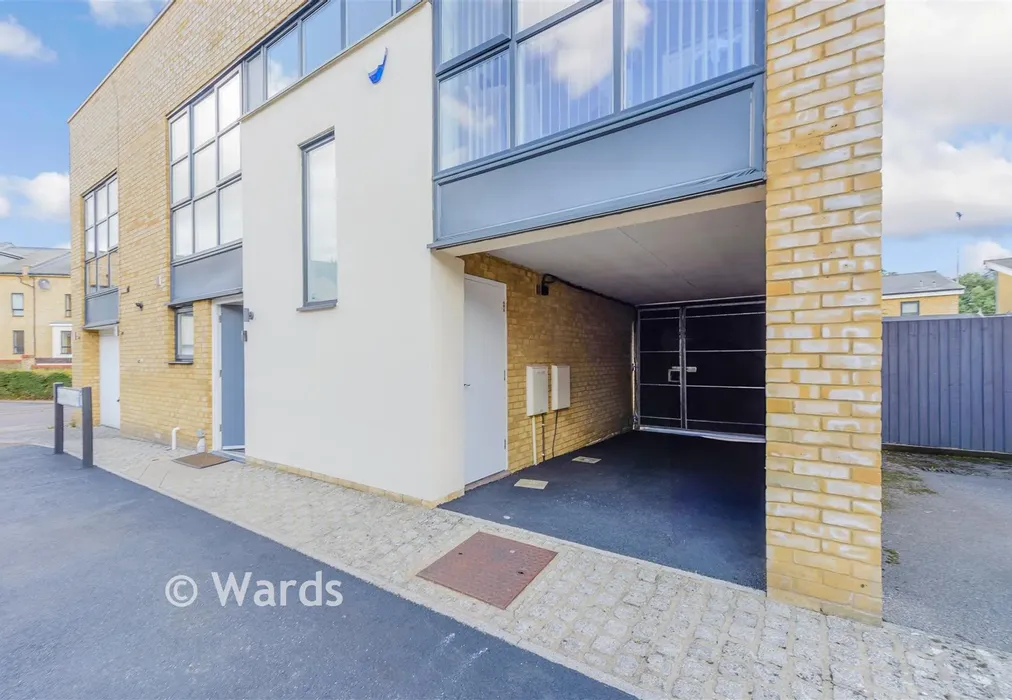 Driveway/Parking - Brambling Close, Greenthihe, Kent - Wards of Kent