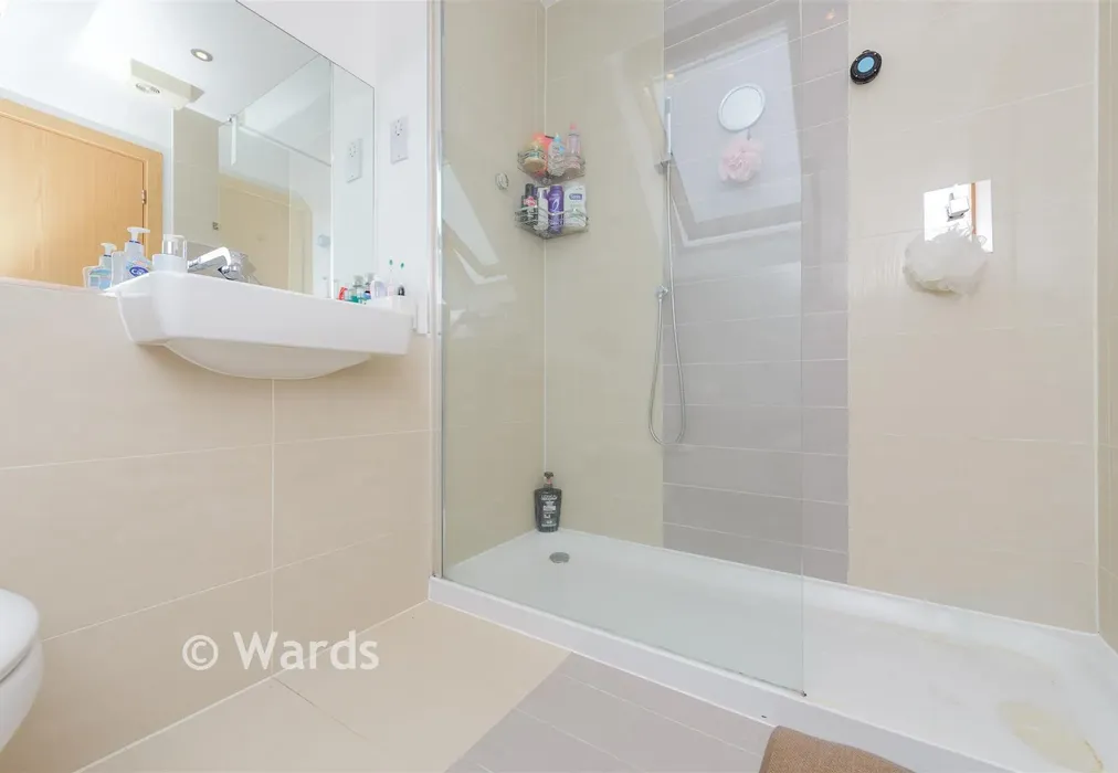 En-Suite Shower Room - Creek Mill Way, Dartford, Kent - Wards of Kent