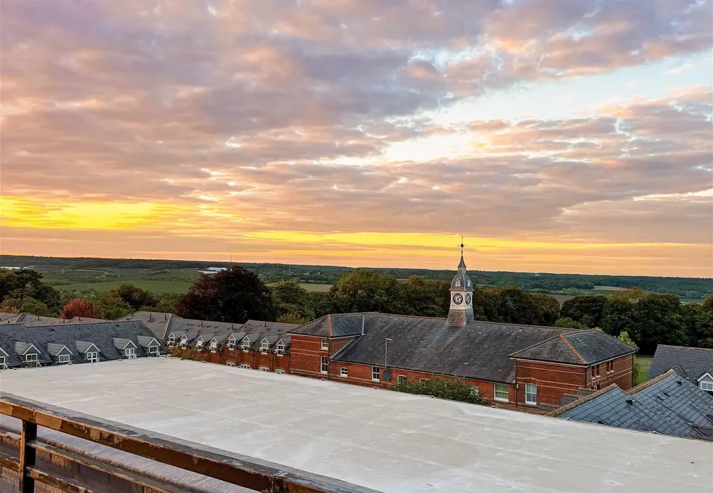 Roof Terrace 2 - Godfrey Gardens, Chartham Downs, Canterbury, Kent - Wards of Kent