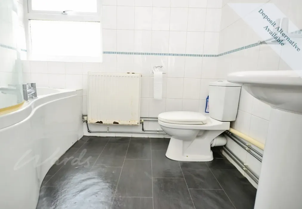2be05c31-bathroom - Windmill Road Gillingham ME7 - Wards of Kent