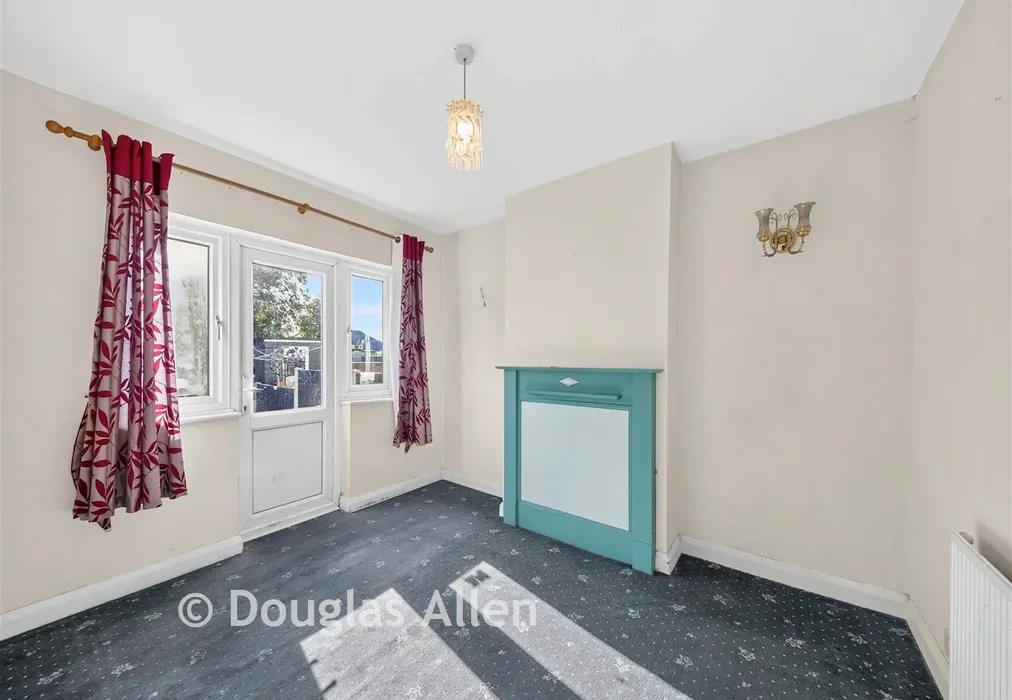 Dining Room - Brian Road, Romford, Essex - Wards of Kent