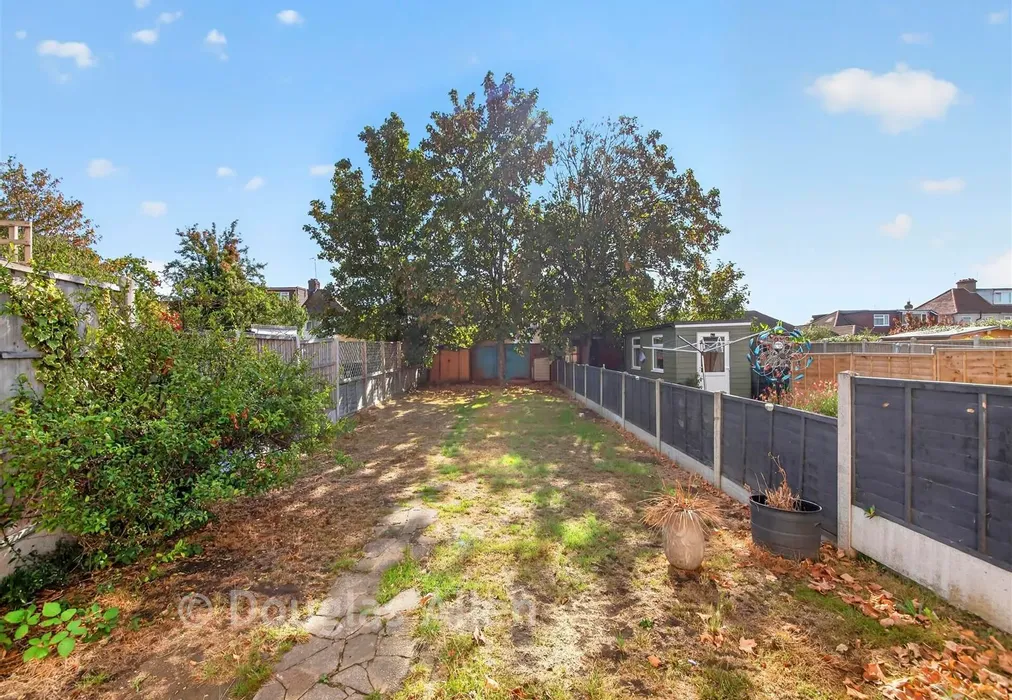 Rear Garden - Brian Road, Romford, Essex - Wards of Kent