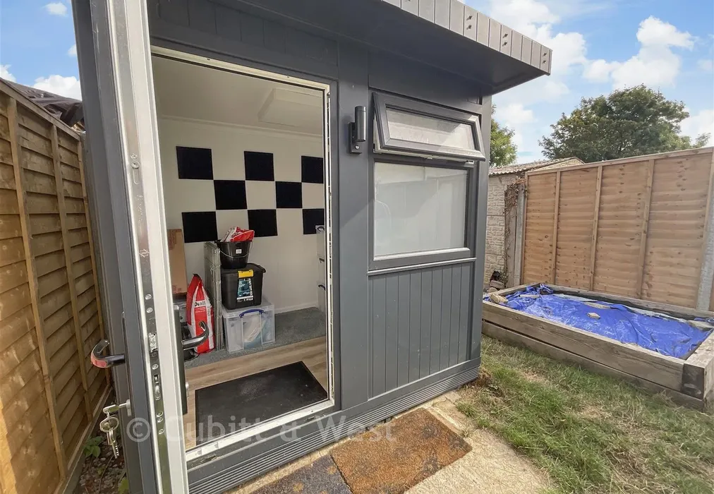 Rear Garden - Woodleigh Road, Burgess Hill, West Sussex - Wards of Kent
