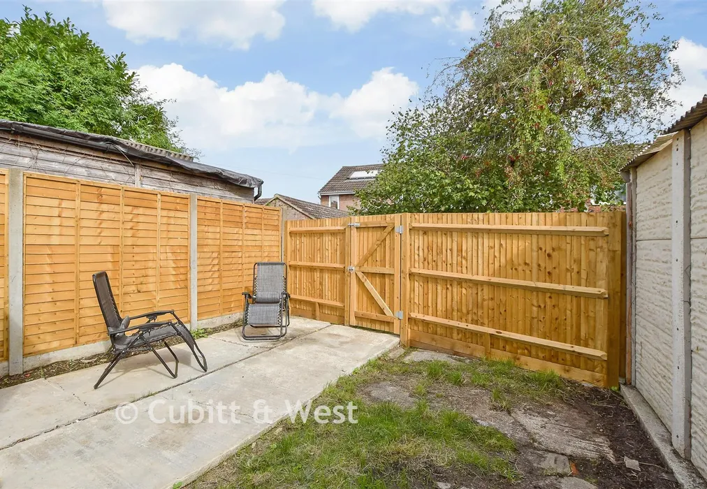 Rear Garden - Woodleigh Road, Burgess Hill, West Sussex - Wards of Kent
