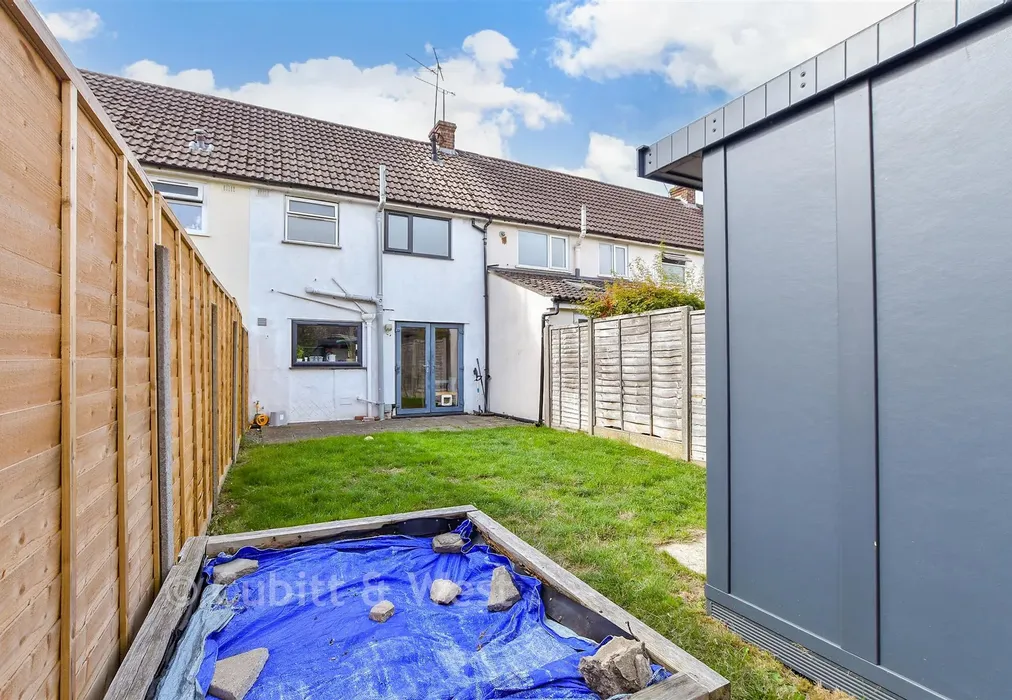 Rear Garden - Woodleigh Road, Burgess Hill, West Sussex - Wards of Kent