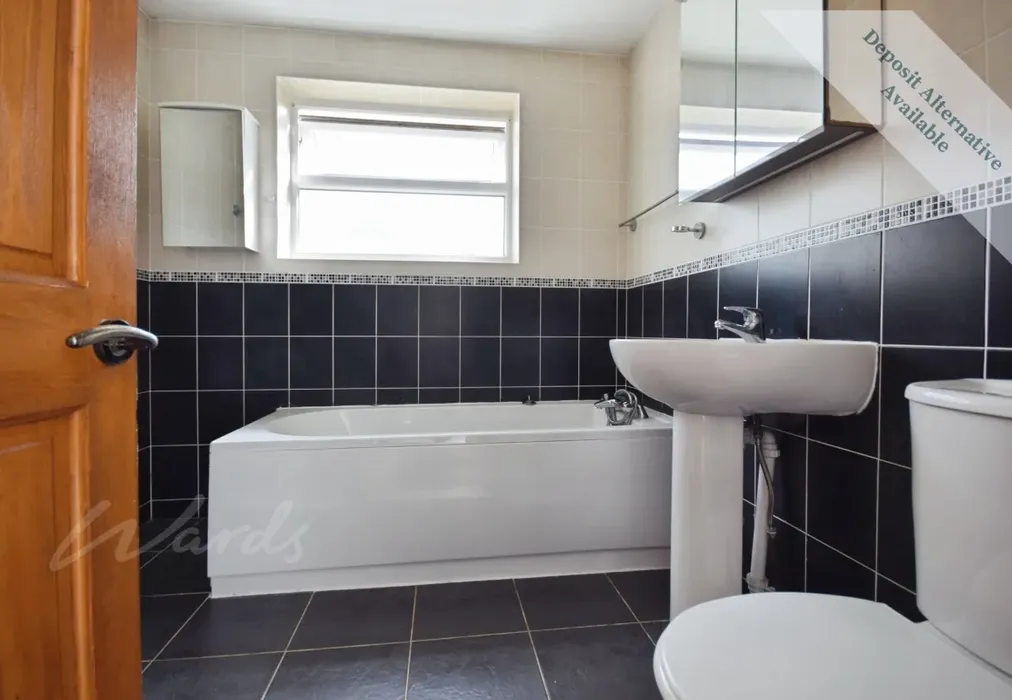 bathroom - Albany Road Gillingham ME7 - Wards of Kent