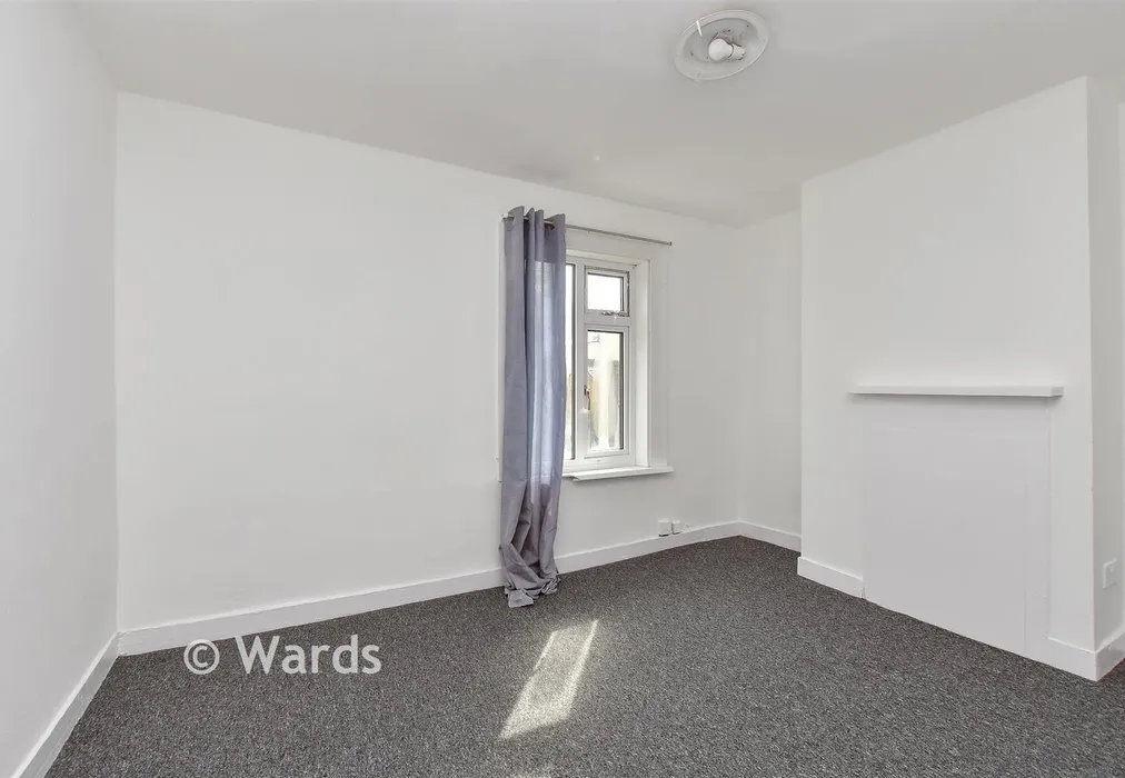 Bedroom 1 - Gardiner Street, Gillingham, Kent - Wards of Kent