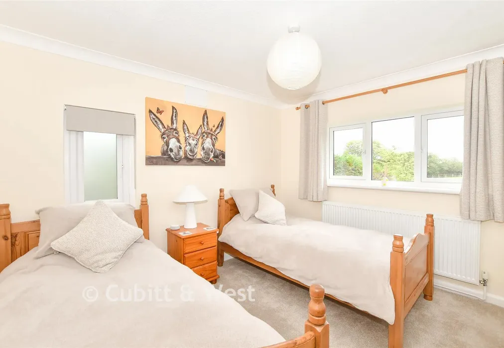 Bedroom 4 - Five Ash Down, Uckfield, East Sussex - Wards of Kent