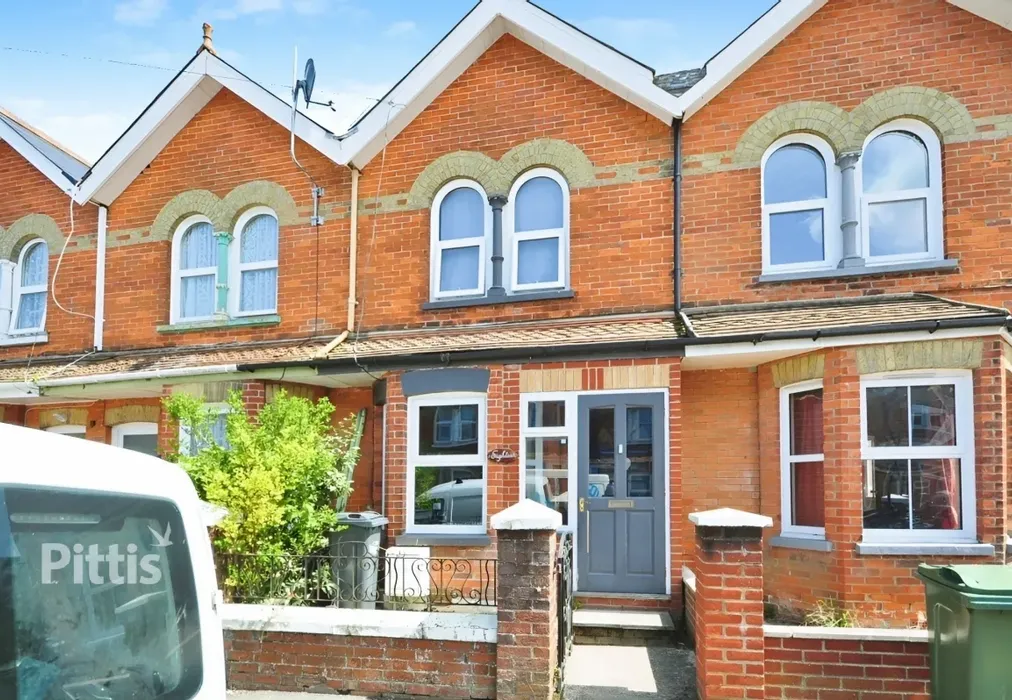  - Grange Road East Cowes PO32 - Wards of Kent