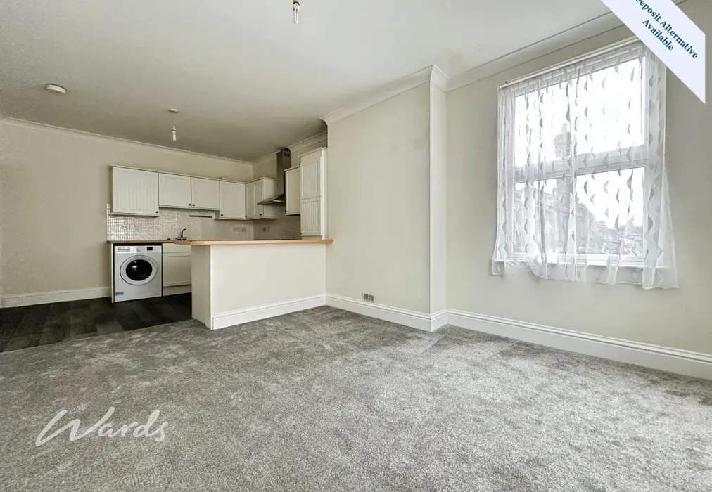 Living/Kitchen Area - High Street Snodland ME6 - Wards of Kent