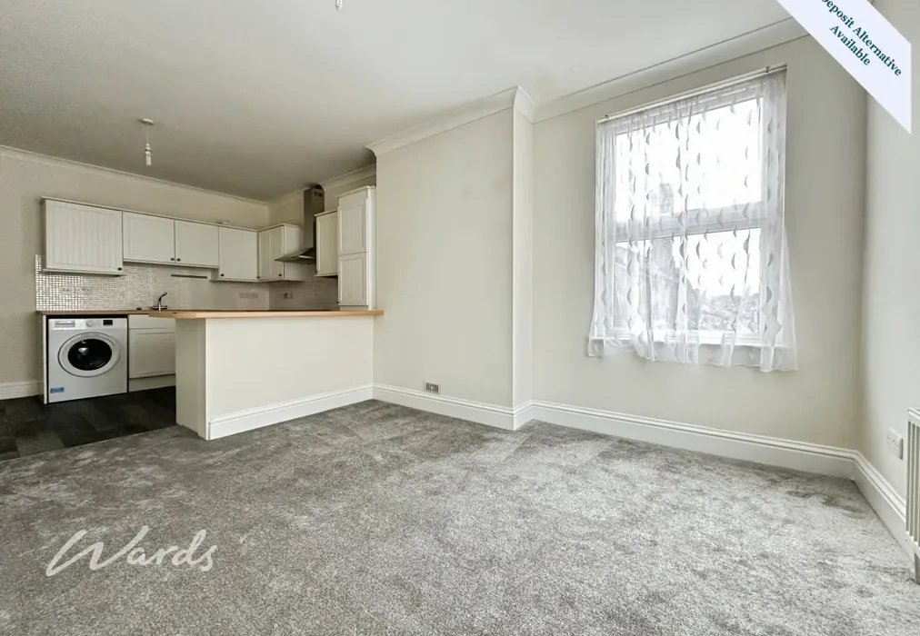 Living/Kitchen Area - High Street Snodland ME6 - Wards of Kent