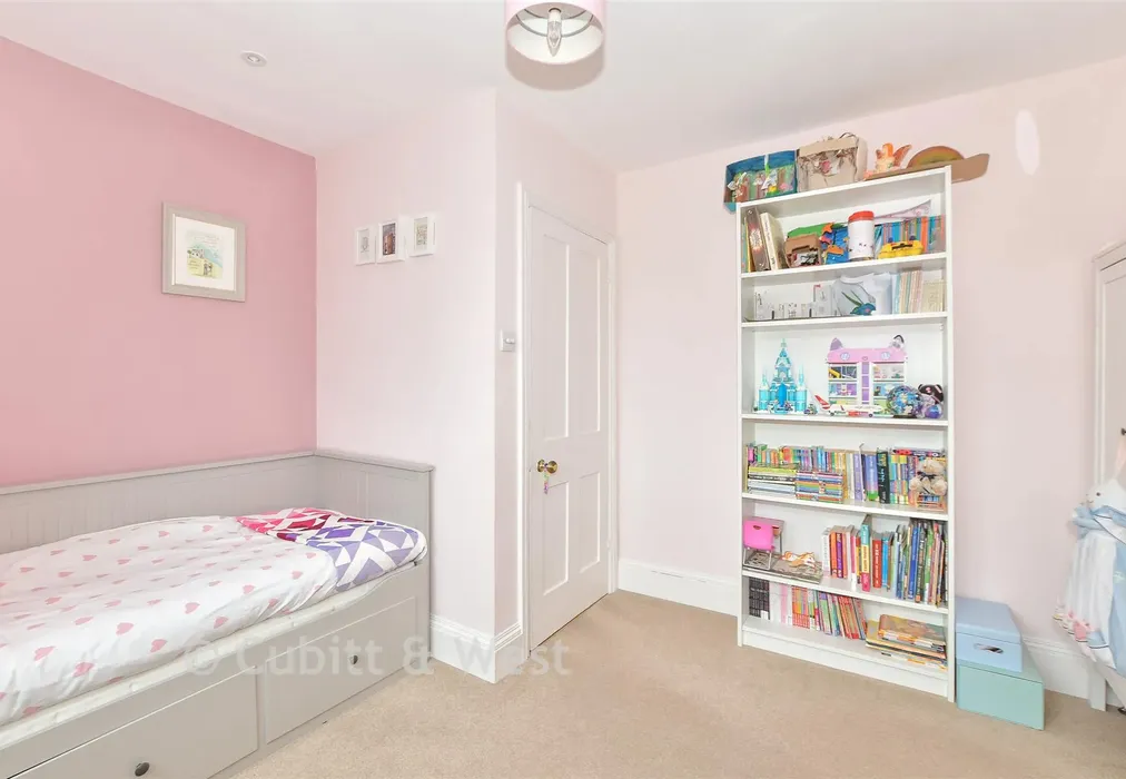 Bedroom 3 - Haywards Heath Road, Balcombe, Haywards Heath, West Sussex - Wards of Kent