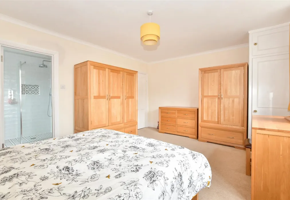 Bedroom 1 - Haywards Heath Road, Balcombe, Haywards Heath, West Sussex - Wards of Kent