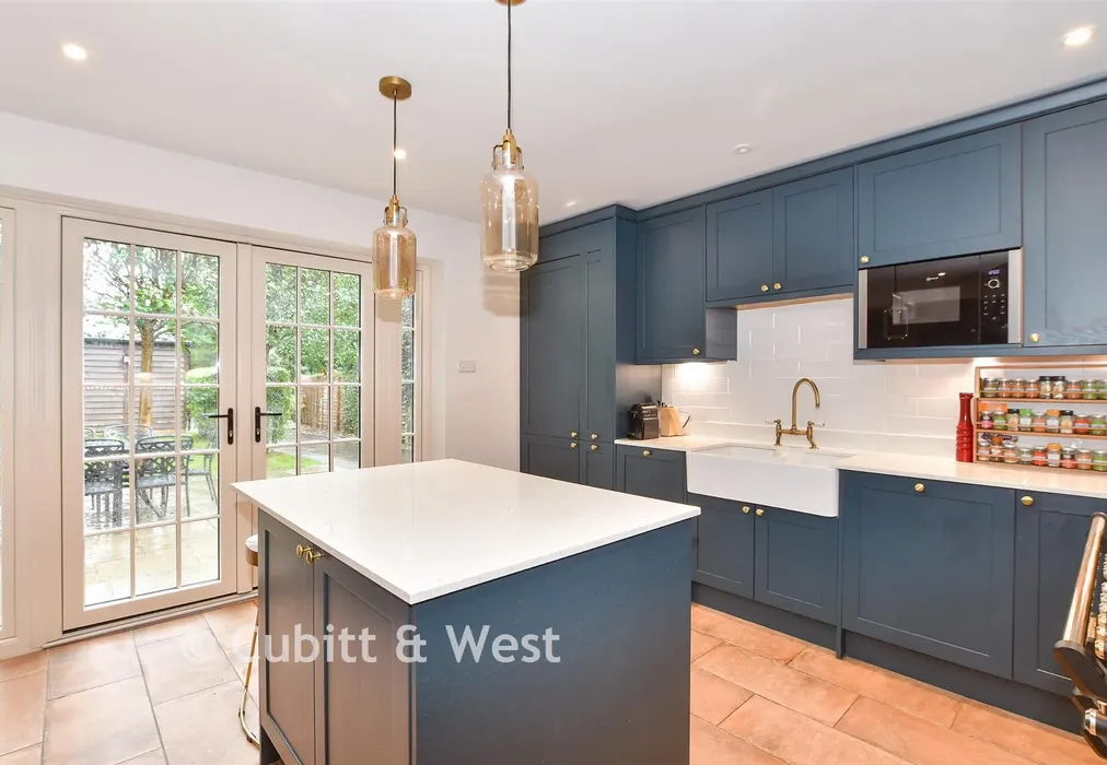 Kitchen - Haywards Heath Road, Balcombe, Haywards Heath, West Sussex - Wards of Kent