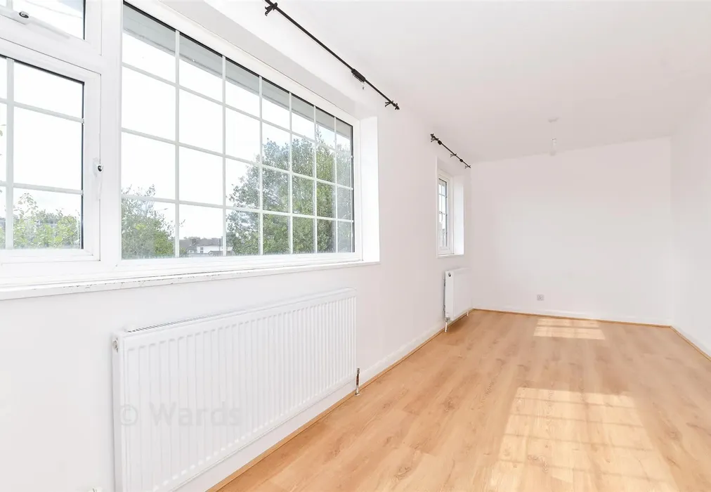 Bedroom 2 - Tonbridge Road, Maidstone, Kent - Wards of Kent