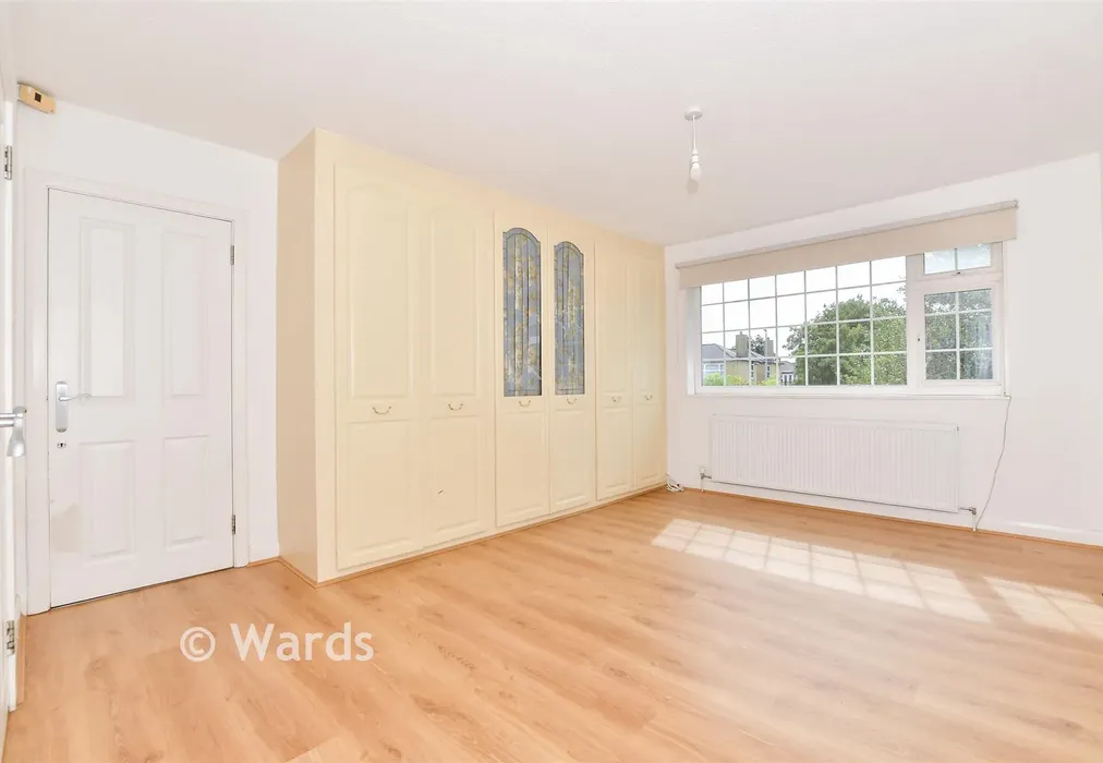 Bedroom 1 - Tonbridge Road, Maidstone, Kent - Wards of Kent