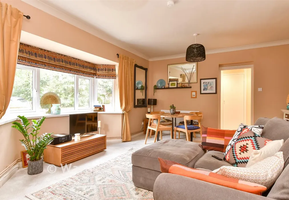 Lounge/Diner - Tunbury Avenue, Walderslade, Chatham, Kent - Wards of Kent