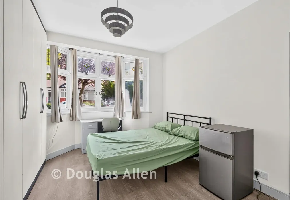 Bedroom 2 - Crownhill Road, Woodford Green, Essex - Wards of Kent